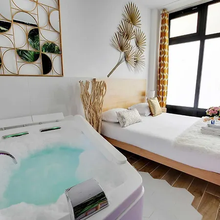 Exceptional - 2p - Quartier Du Mail *